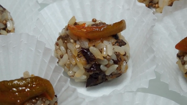 Korean sweet rice with nuts and jujubes with nuts