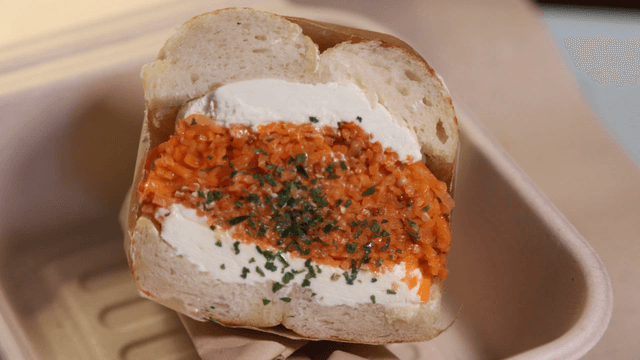 Carrot rāpé cream cheese sandwich