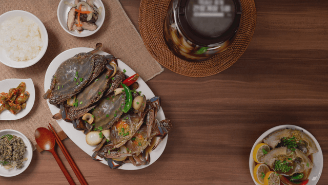 Table set with Korean marinated crab