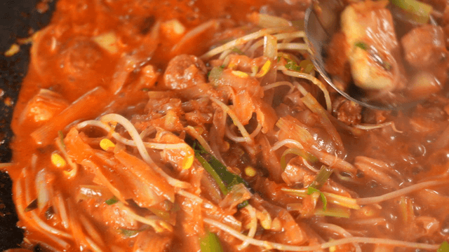 Boiling spicy budaejjigae 