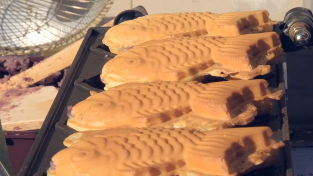 Fish-shaped Bun with Red Bean Filling