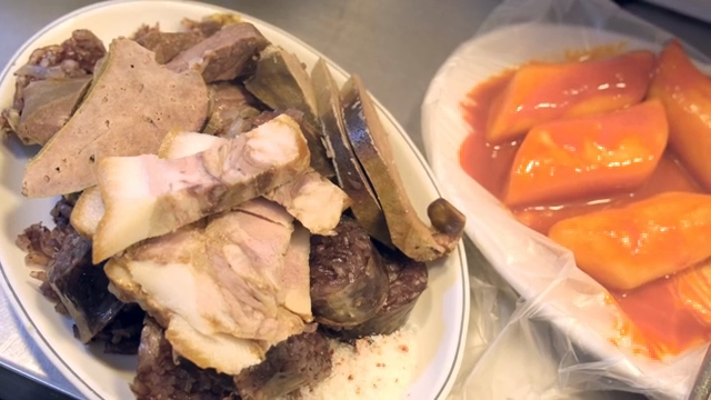 Sundae and spicy tteokbokki