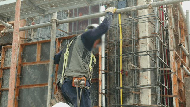 Construction worker at a building site