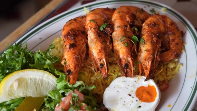 Grilled shrimp with rice and salad
