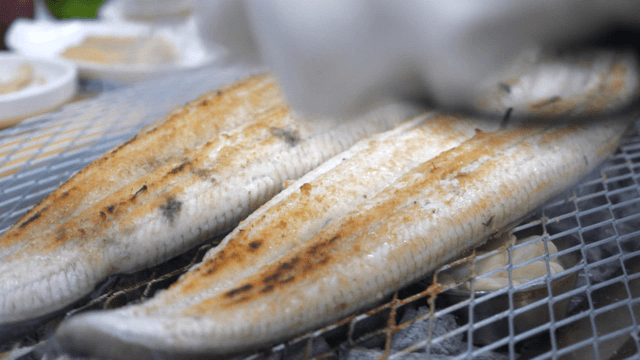Golden-brown grilled eel