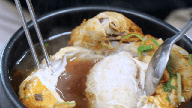 Phellinus linteus ginseng chicken soup filled with glutinous rice