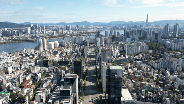 Sunny panoramic view of Gangnam skyline