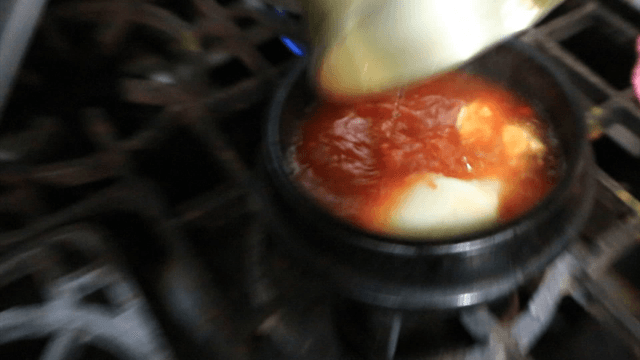 뚝배기에서 준비하는 순두부찌개