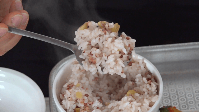 A bowl of steaming multigrain rice