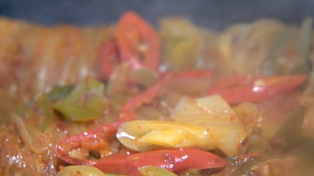냄비에서 끓고 있는 김치찌개