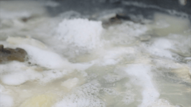 대구와 소금을 넣은 육수