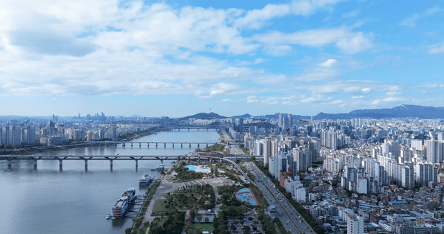 Vast urban landscape beside Hangang Park