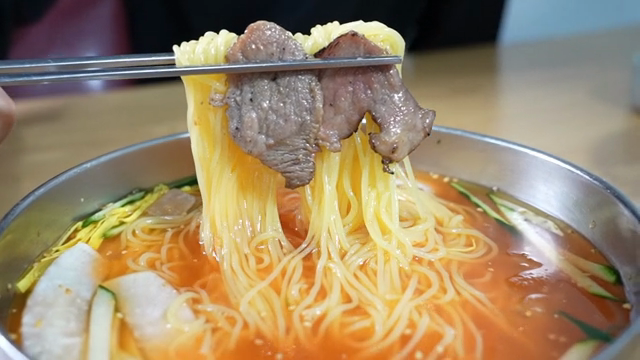 Korean Cold Buckwheat Noodles with beef slices