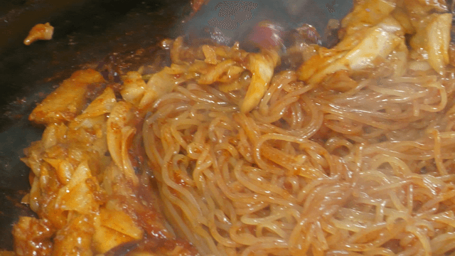 Spicy stir-fried chicken with jjolmyeon