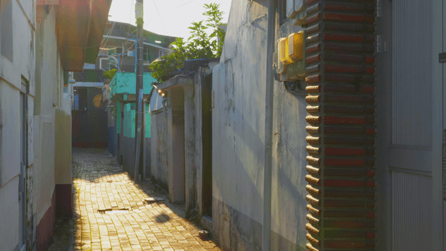 Narrow alleyway in a quiet residence area