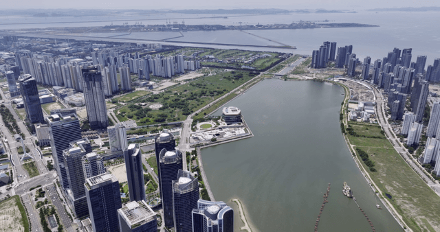 Vast cityscape with high-rise buildings