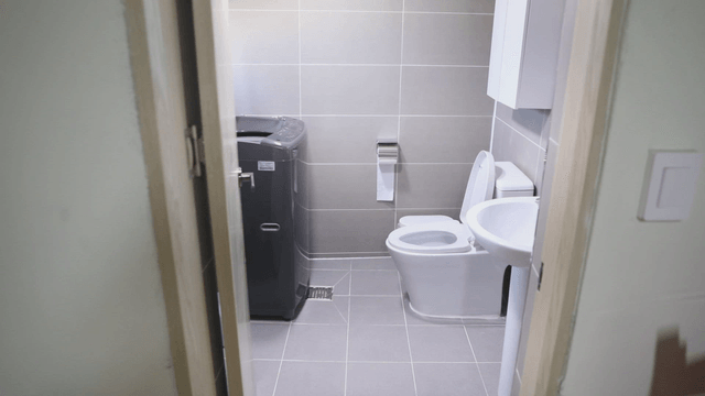 Clean bathroom with modern fixtures