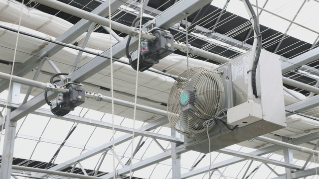 Greenhouse ventilation system