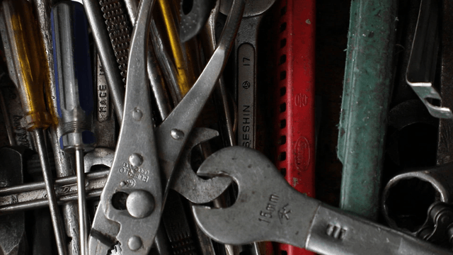 Various tools arranged closely together