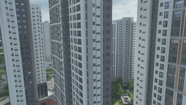 Tall apartment buildings in the city