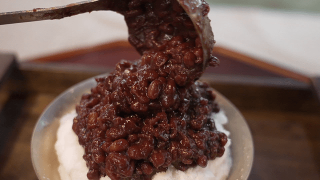 Red bean topping on shaved ice dessert