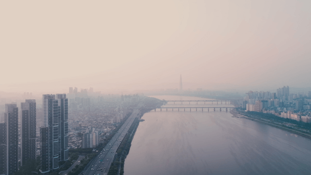 Seoul cityscape with Han River at dawn