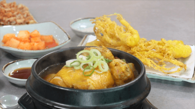 Fried ginseng and phellinus linteus ginseng chicken soup set