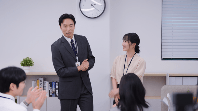 Office meeting with a new employee introduction