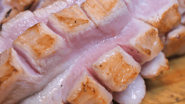 Smoked pork jowl rich in juice