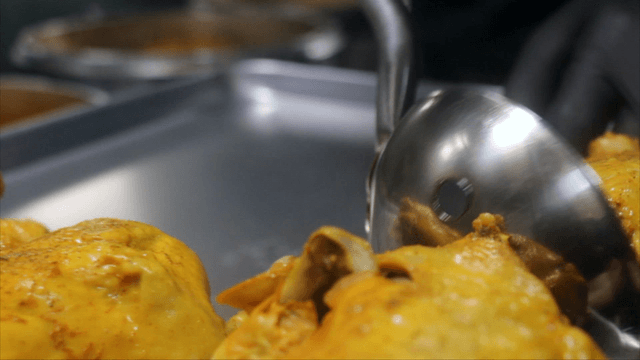 Boiled chicken and phellinus linteus stacking on a tray