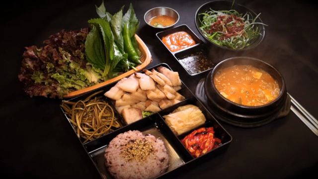 A full Korean meal with assorted dishes