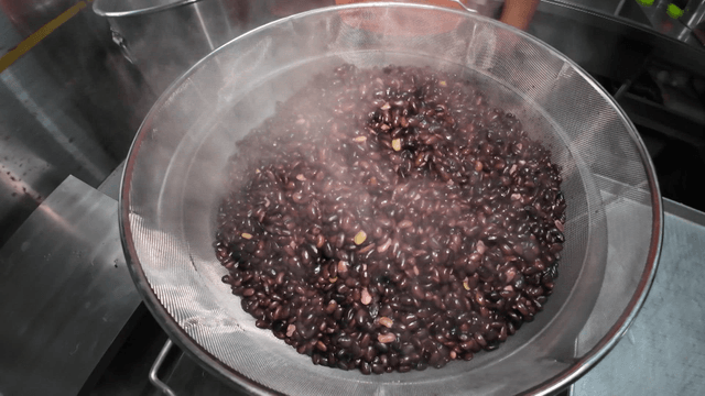 Steamed black beans in the kitchen