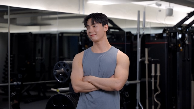 Confident profile of young man in gym