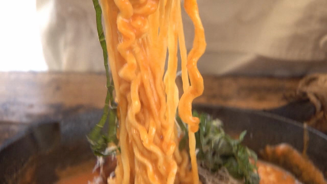 Korean style tomato sauce ramyeon