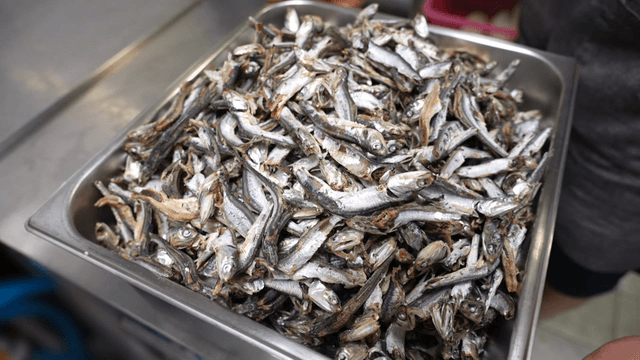 Dried anchovies in a tray
