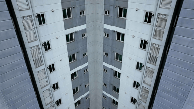 Tall building with multiple windows