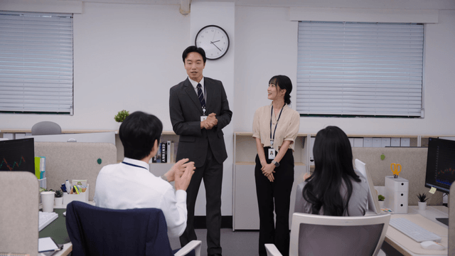 Office meeting with new employee introduction