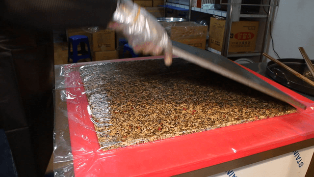 Making traditional Korean nut brittle