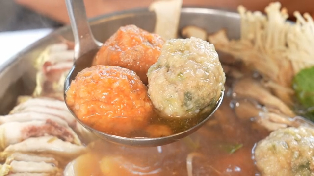 Dumplings in Korean hot pot