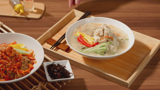 Korean cold noodles and spicy bibim noodles