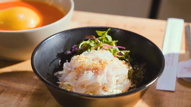 Raw fish bibimbap with vegetables