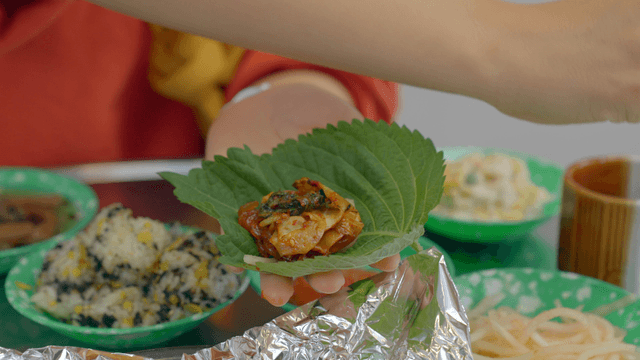 Perilla leaf wrap with various fillings
