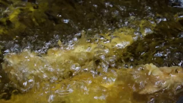Deep frying a battered food item