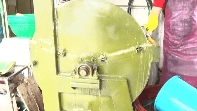 Rotating industrial machine in operation