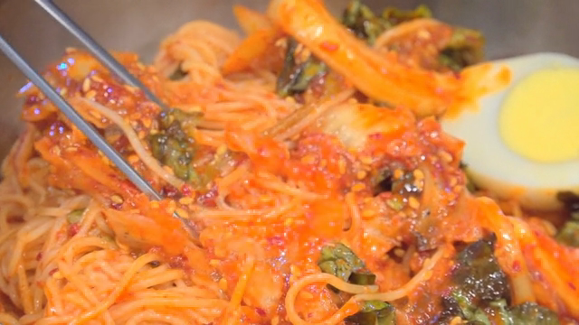 Spicy noodles with kimchi and egg