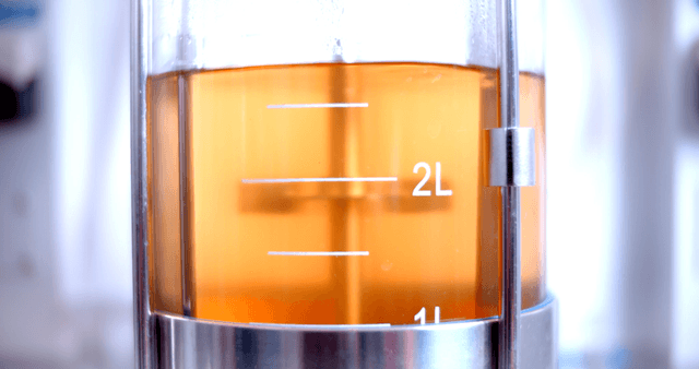 Solution mixing inside laboratory vessel