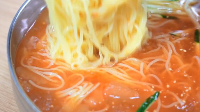 Refreshing Cold Buckwheat Noodles in spicy broth