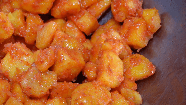 Strawberry powder mango mix in bowl